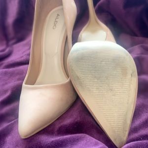 Aldo size 5 leather heels